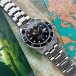 Rolex Submariner Date 16610 (1995) - Zwart wijzerplaat 40mm Staal (3/8)