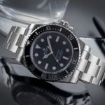 Rolex Submariner No Date 114060 (Unknown (random serial)) - Black dial 40 mm Steel case (2/8)