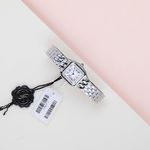 Cartier Panthère W4PN0016 (2026) - Silver dial 23 mm Steel case (2/8)