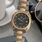 Omega Seamaster 5810.45.00 (Unknown (random serial)) - Black dial 34 mm Titanium case (3/8)