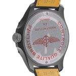 Breitling Avenger S32320101B1X1 (2025) - Black dial 44 mm Ceramic case (6/7)