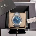 IWC Ingenieur Automatic IW328907 (2025) - Blue dial 40 mm Steel case (2/8)