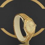 Rolex Lady-Datejust 69273 (1992) - Gold dial 26 mm Yellow Gold case (2/7)