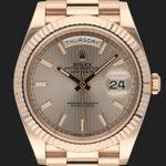 Rolex Day-Date 40 228235 (2016) - 40 mm Rose Gold case (2/6)