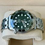 Omega Seamaster Diver 300 M 210.30.42.20.10.001 (2024) - Groen wijzerplaat 42mm Staal (5/7)