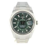Rolex Sky-Dweller 336934 (2025) - Groen wijzerplaat 42mm Goud/Staal (1/7)