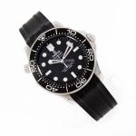 Omega Seamaster Diver 300 M 210.32.42.20.01.003 (2025) - Black dial 42 mm Steel case (2/8)