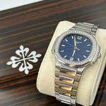 Patek Philippe Nautilus 7118/1200A-001 (2026) - Blue dial 35 mm Steel case (10/10)