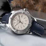 Breitling Colt Automatic A17380 (2006) - Zilver wijzerplaat 41mm Staal (2/8)