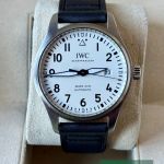 IWC Pilot Mark IW327012 (2021) - Zilver wijzerplaat 40mm Staal (2/7)