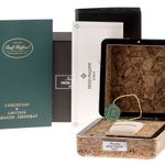 Patek Philippe Nautilus 5976/1G-001 (2017) - Blauw wijzerplaat 45mm Witgoud (2/7)