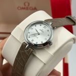 Omega De Ville Prestige 424.13.27.60.52.001 (2024) - Pearl dial 27 mm Steel case (8/8)