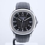 Patek Philippe Aquanaut 5167A-001 (2013) - Black dial 40 mm Steel case (1/8)