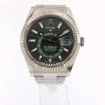 Rolex Sky-Dweller 336934 (2025) - 42 mm Gold/Steel case (1/7)