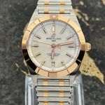 Breitling Chronomat U77310101A2U1 (2026) - Pearl dial 32 mm Gold/Steel case (2/8)