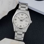 Longines Conquest Classic L2.785.4.76.6 (2020) - Silver dial 40 mm Steel case (1/8)