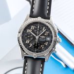 Breitling Blackbird A13350 (2002) - Black dial 40 mm Steel case (3/8)