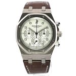 Audemars Piguet Royal Oak Chronograph 26022BC.OO.D002CR.01 (2010) - Zilver wijzerplaat 39mm Witgoud (2/8)