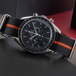 Omega Speedmaster Professional Moonwatch 3570.50.00 (2000) - Black dial 42 mm Steel case (2/8)