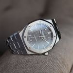 Audemars Piguet Royal Oak Selfwinding 15450ST (Unknown (random serial)) - 37 mm Steel case (2/3)