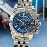 Breitling Chronomat 44 GMT AB0420 (2012) - Blue dial 44 mm Steel case (3/8)