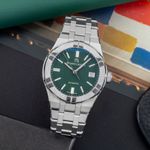 Maurice Lacroix Aikon AI6007-SS002-630-1 (Unknown (random serial)) - Green dial 39 mm Steel case (1/8)