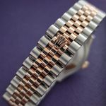 Rolex Datejust 31 278271 (2025) - Roze wijzerplaat 31mm Goud/Staal (4/4)