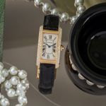 Cartier Tank Américaine WB701251 (Unknown (random serial)) - Silver dial 19 mm Yellow Gold case (1/8)