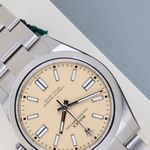 Rolex Oyster Perpetual 41 134300 (2026) - Beige wijzerplaat 41mm Staal (4/8)