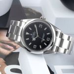 Rolex Explorer 114270 (2003) - Zwart wijzerplaat 36mm Staal (2/8)