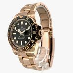 Rolex GMT-Master II 126715CHNR (2023) - Black dial 40 mm Rose Gold case (2/7)