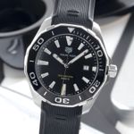 TAG Heuer Aquaracer 300M WAY101A (2017) - Black dial 43 mm Steel case (3/8)