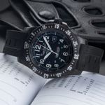Breitling Colt X74320 (Unknown (random serial)) - Black dial 45 mm Plastic case (2/8)