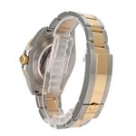 Rolex GMT-Master II 126718GRNR (2020) - Black dial 40 mm Yellow Gold case (7/8)