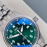 IWC Pilot Mark IW328206 (2025) - Green dial 40 mm Steel case (3/8)