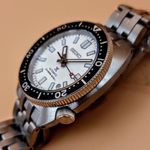 Seiko Prospex SPB313J1 (2025) - White dial 41 mm Steel case (3/8)