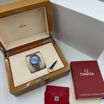 Omega Speedmaster 324.30.38.50.03.001 (2024) - Blauw wijzerplaat 38mm Staal (3/8)