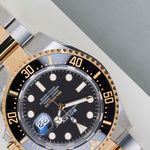 Rolex Sea-Dweller 126603 (2023) - Black dial 43 mm Gold/Steel case (4/8)