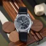 Patek Philippe Annual Calendar 5056P (2004) - Grey dial 37 mm Platinum case (3/8)