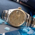 Rolex Oyster Perpetual Date 1505 (1971) - Champagne wijzerplaat 34mm Staal (2/8)