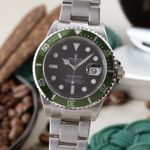 Rolex Submariner Date 16610T (2007) - Black dial 40 mm Steel case (3/8)