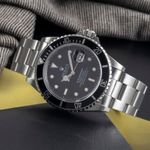 Rolex Submariner Date 16610 (1991) - Black dial 40 mm Steel case (2/8)