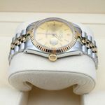 Rolex Datejust 36 16233 (1993) - Champagne wijzerplaat 36mm Goud/Staal (4/6)