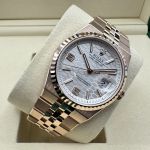 Rolex Land-Dweller 36 127235 (2026) - White dial 36 mm Rose Gold case (3/8)