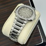 Patek Philippe Nautilus 7118/1200A-011 (2026) - Grey dial 35 mm Steel case (10/10)