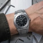 IWC Ingenieur Jumbo IW3303 (1980) - Black dial 40 mm Steel case (3/16)