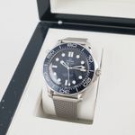 Omega Seamaster Diver 300 M 210.30.42.20.03.002 (2023) - Blue dial 42 mm Steel case (2/8)