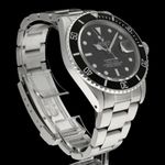 Rolex Submariner Date 16800 (1982) - Black dial 40 mm Steel case (6/8)