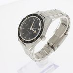 Omega Seamaster 300 234.30.41.21.01.001 (2025) - Black dial 41 mm Steel case (2/4)