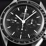 Omega Speedmaster Professional Moonwatch 310.32.42.50.01.001 (2025) - Black dial 42 mm Steel case (3/7)